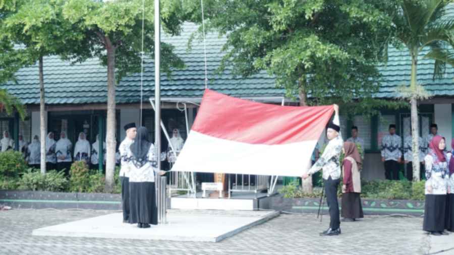 Upacara Peringatan Hari Guru – 24 November 2023